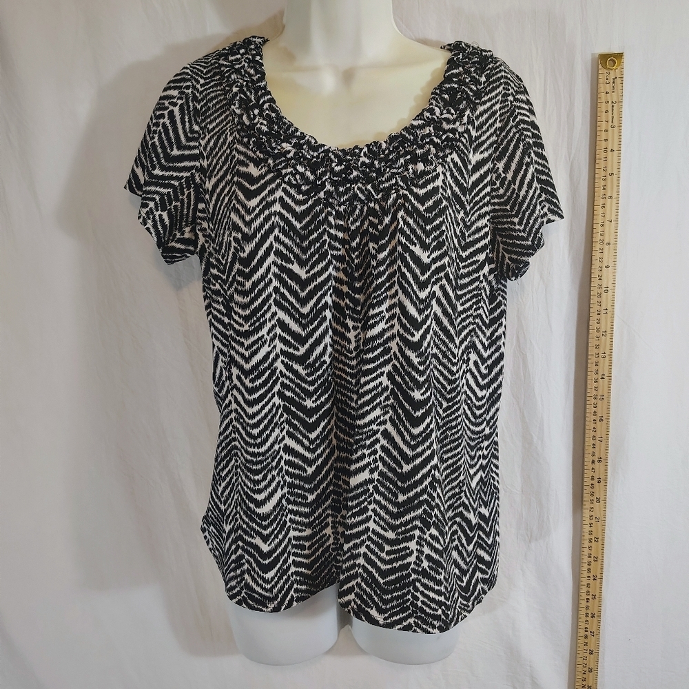 Notations Black and White Patterned Blouse